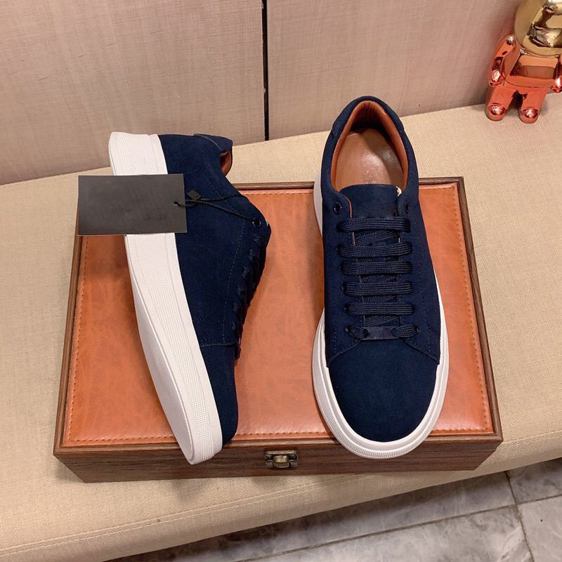 Lightweight Trendy Thick-soled Shock Absorbing Men's Sneakers