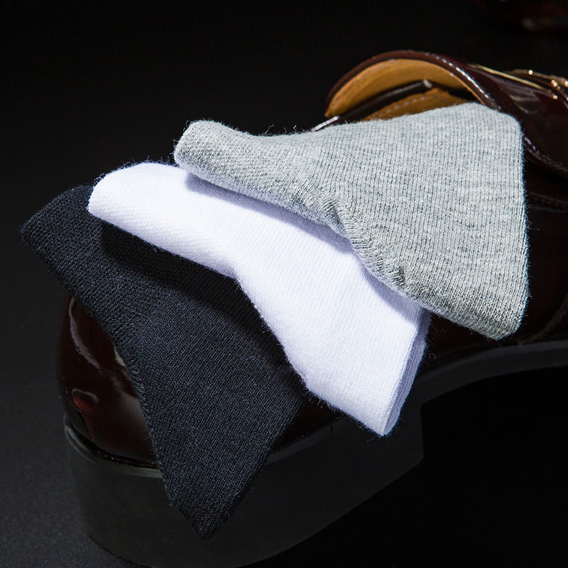 Men's Fashion Solid Color Cotton Sweat-absorbing Mid-calf Socks