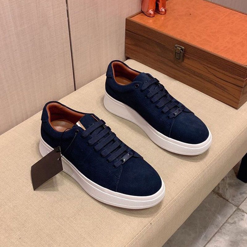 Lightweight Trendy Thick-soled Shock Absorbing Men's Sneakers